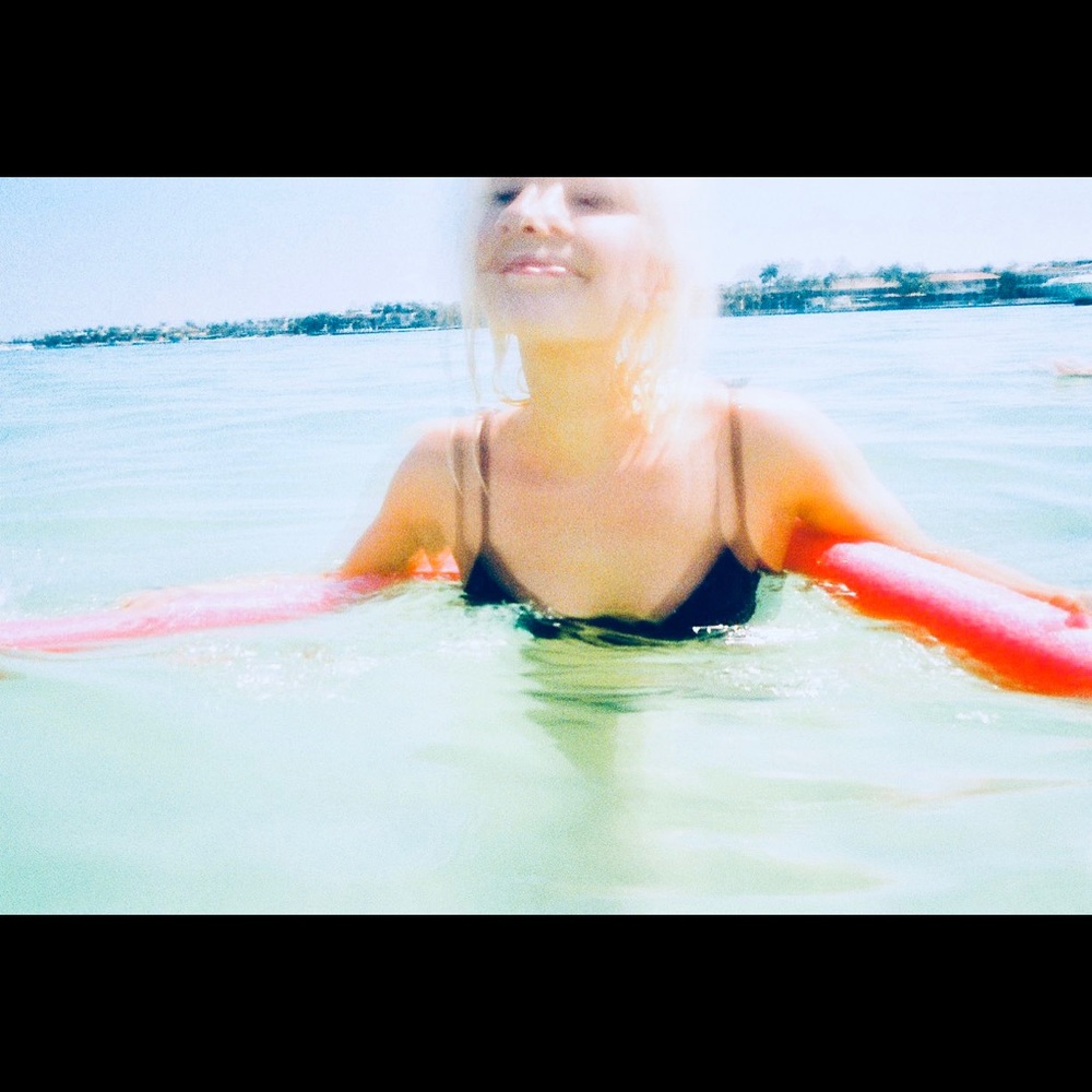 Meet your Posher, Via